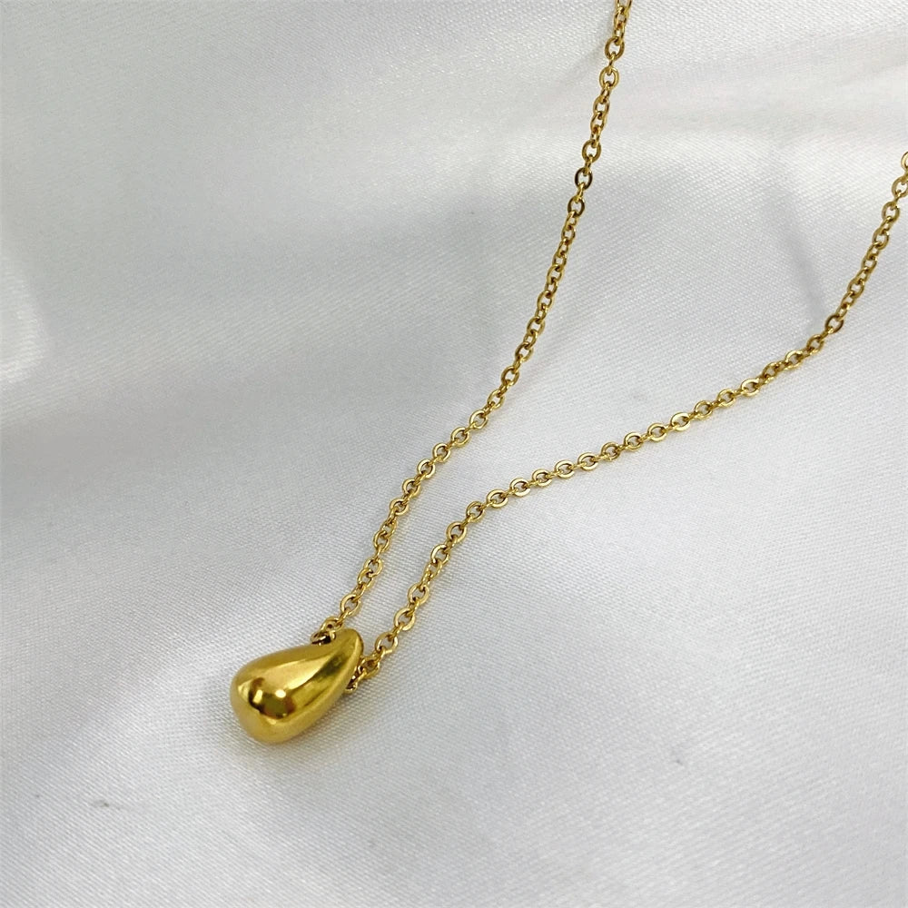 Gold Waterdrop Necklace product image