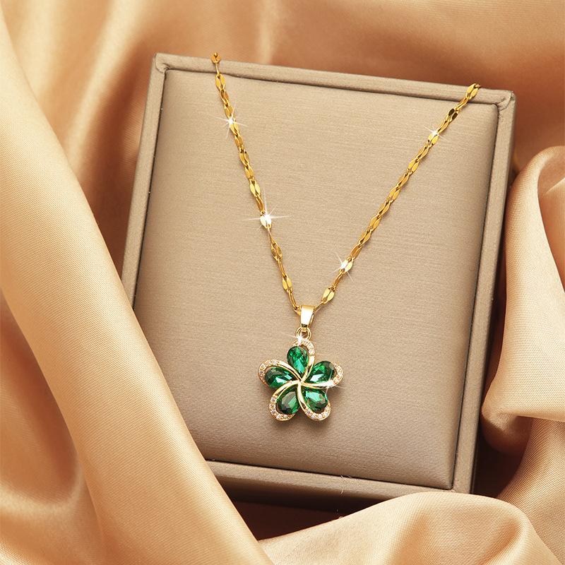 Green Flower Necklace